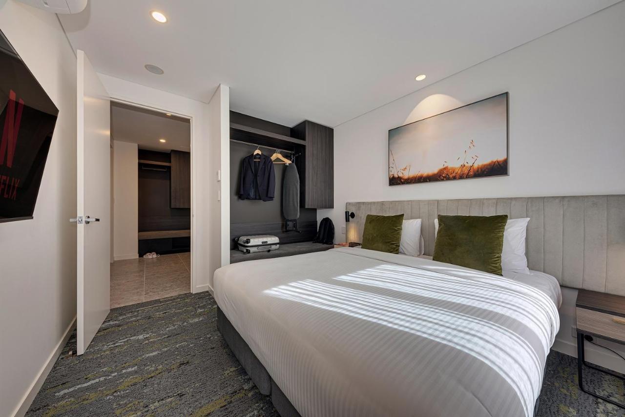 Littomore Suites Kingswood Penrith Exteriör bild