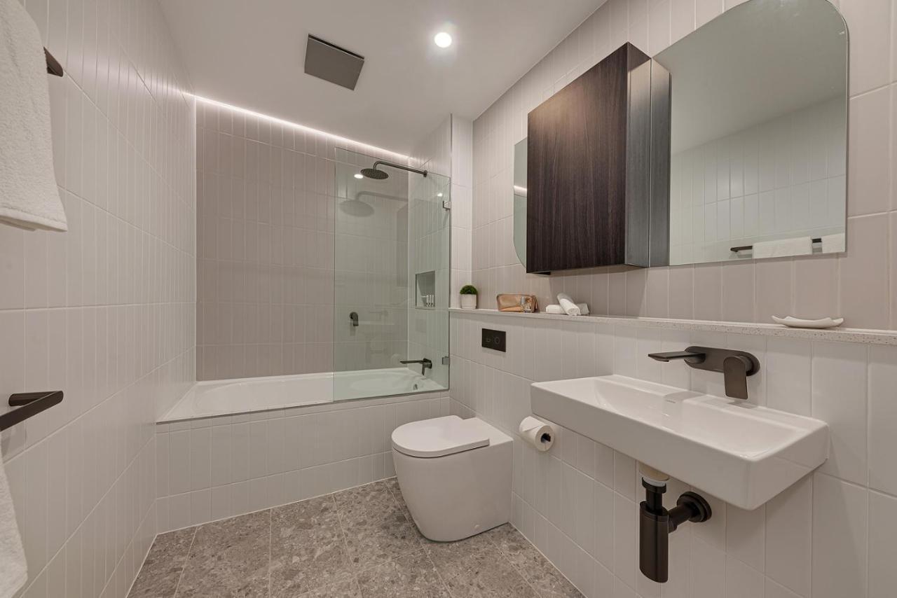 Littomore Suites Kingswood Penrith Exteriör bild